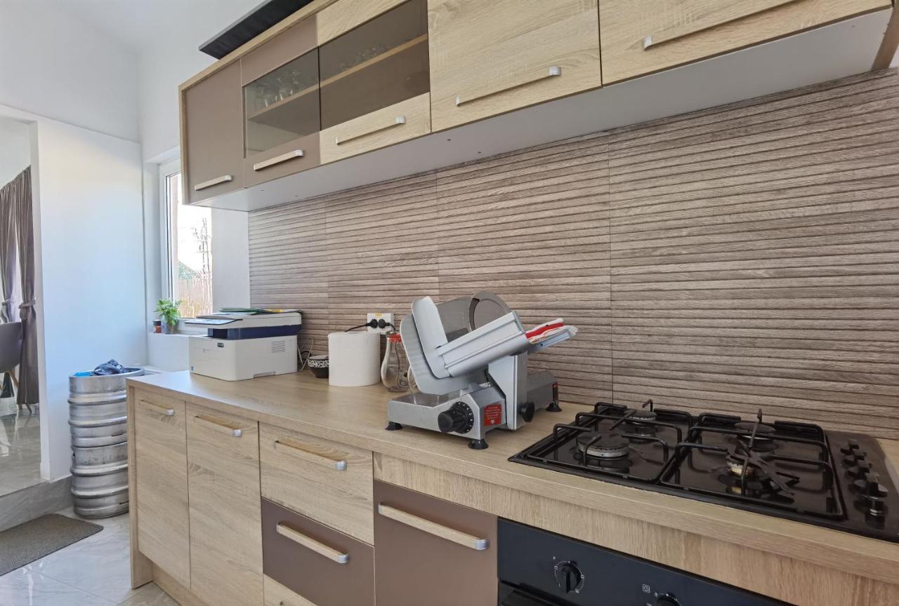 Pensiunea Prestige House Curtea de Argeş Eksteriør bilde