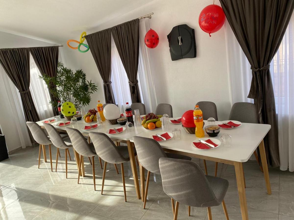 Pensiunea Prestige House Curtea de Argeş Eksteriør bilde