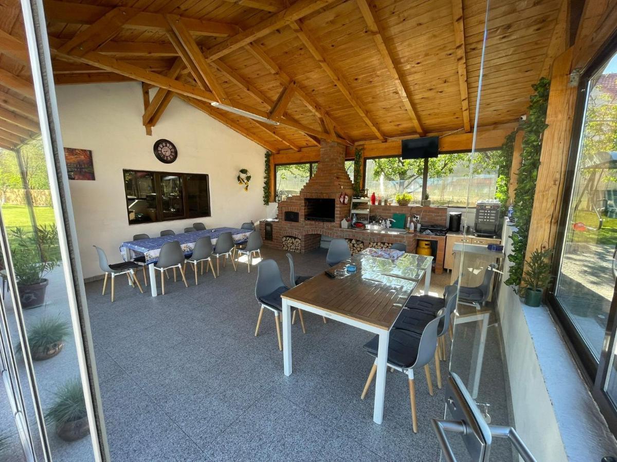 Pensiunea Prestige House Curtea de Argeş Eksteriør bilde